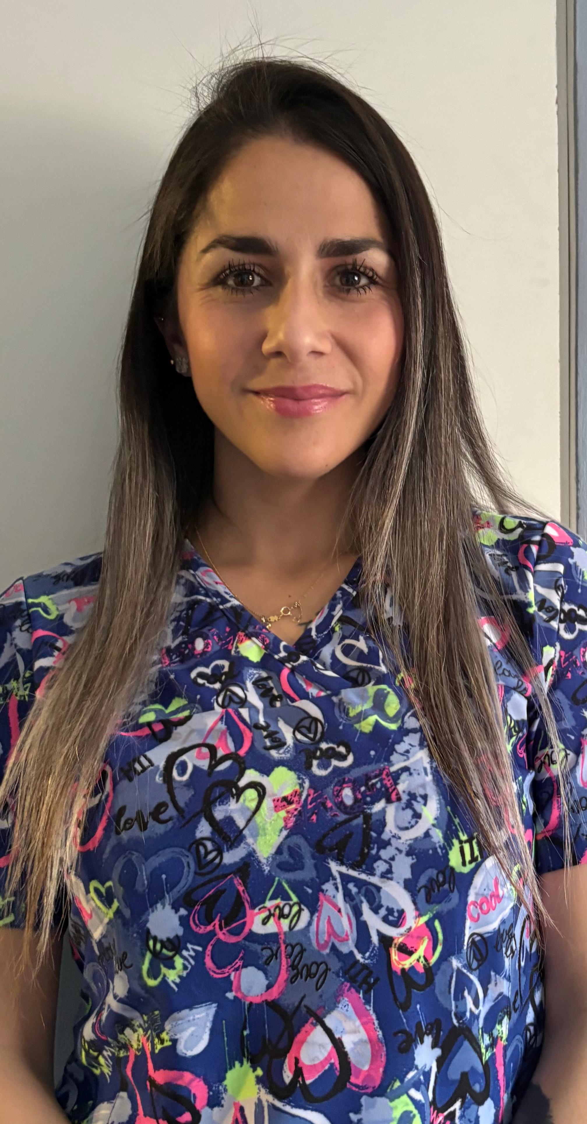 Camila Medina, Técnico Superior en Enfermería para el cuidado de bebés y niños