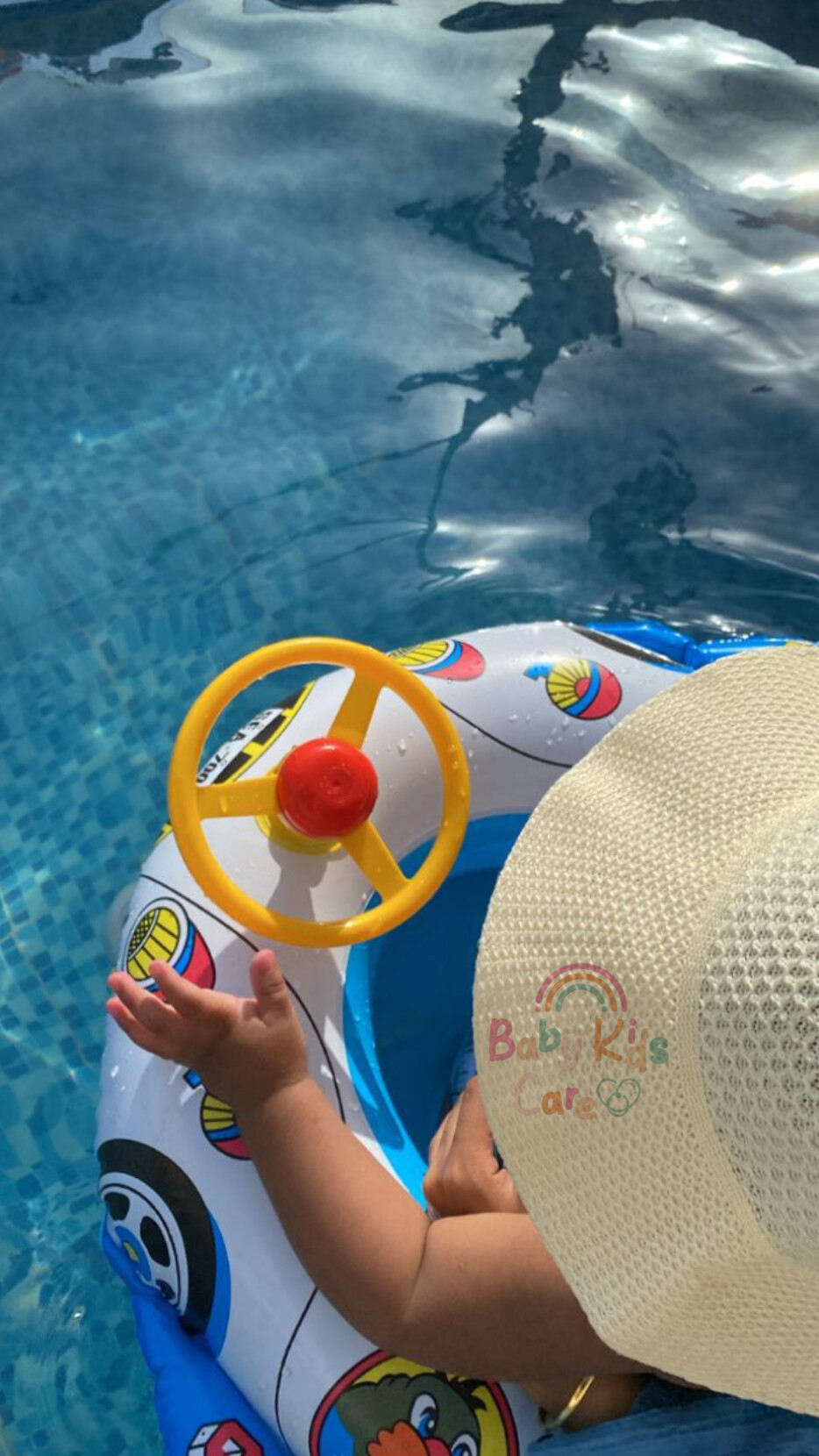 Niños compartiendo un momento de lectura y aprendizaje temprano